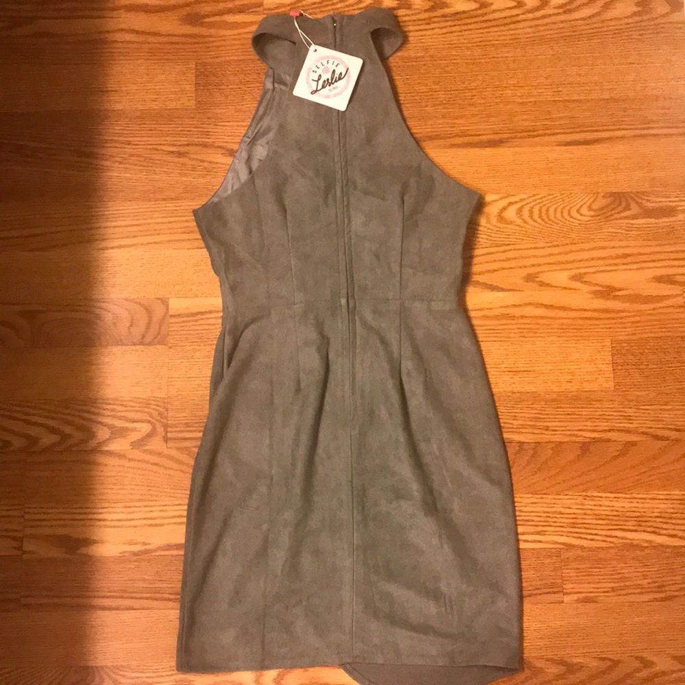 Selfie Leslie Dress - Picture 4 of 4
